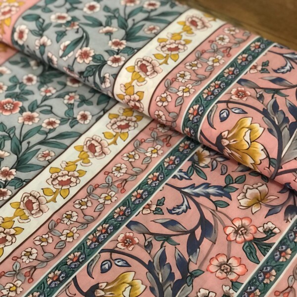 Tricoline Estampada Floral Português